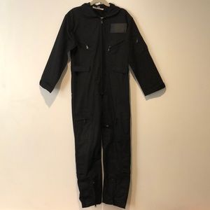 Excellent condition, never worn